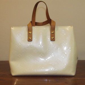 Louis Vuitton Reade PM Hand Bag
